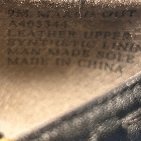 Kenneth Cole Reaction “Maxed Out” Size 9M Black Leather Heels - Picture 9 of 11